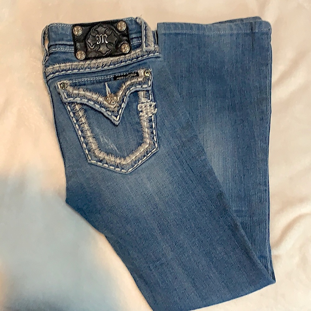 Miss Me low waisted bootcut jeans in size 24